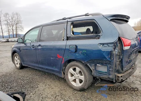 2011 Toyota Sienna Le z USA, uszkodzony, nr VIN 5TDKK3DC5BS121812